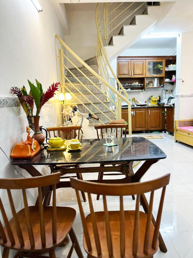 Homestay Ms. Hoa ホーチミン市 エクステリア 写真